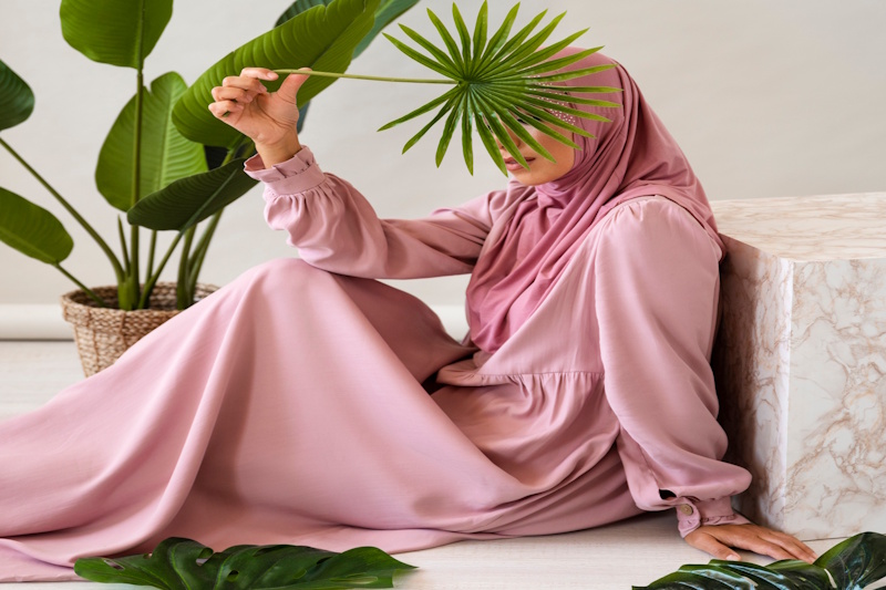 چرا نسل جدید به لباس‌های ساده و کاربردی علاقه‌مند شده؟